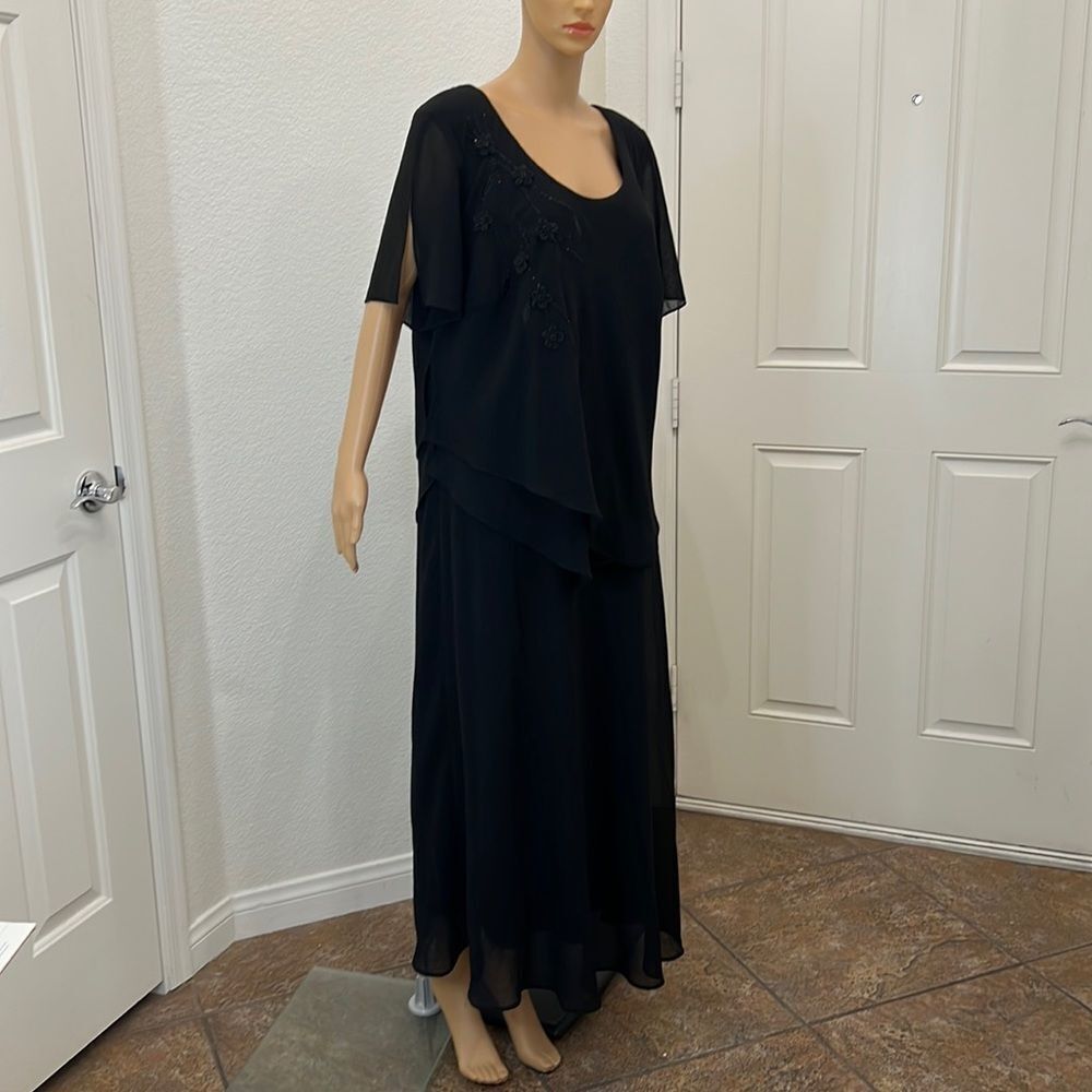 KS Women’s Collection Dress Sz 22W Black Scoop Neck Sheer Lined Midi Polyester